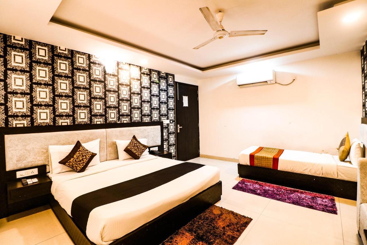 Hotel Olive Zone Near Delhi Airport นิวเดลี ภายนอก รูปภาพ
