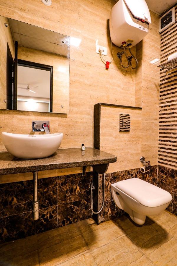 Hotel Olive Zone Near Delhi Airport นิวเดลี ภายนอก รูปภาพ