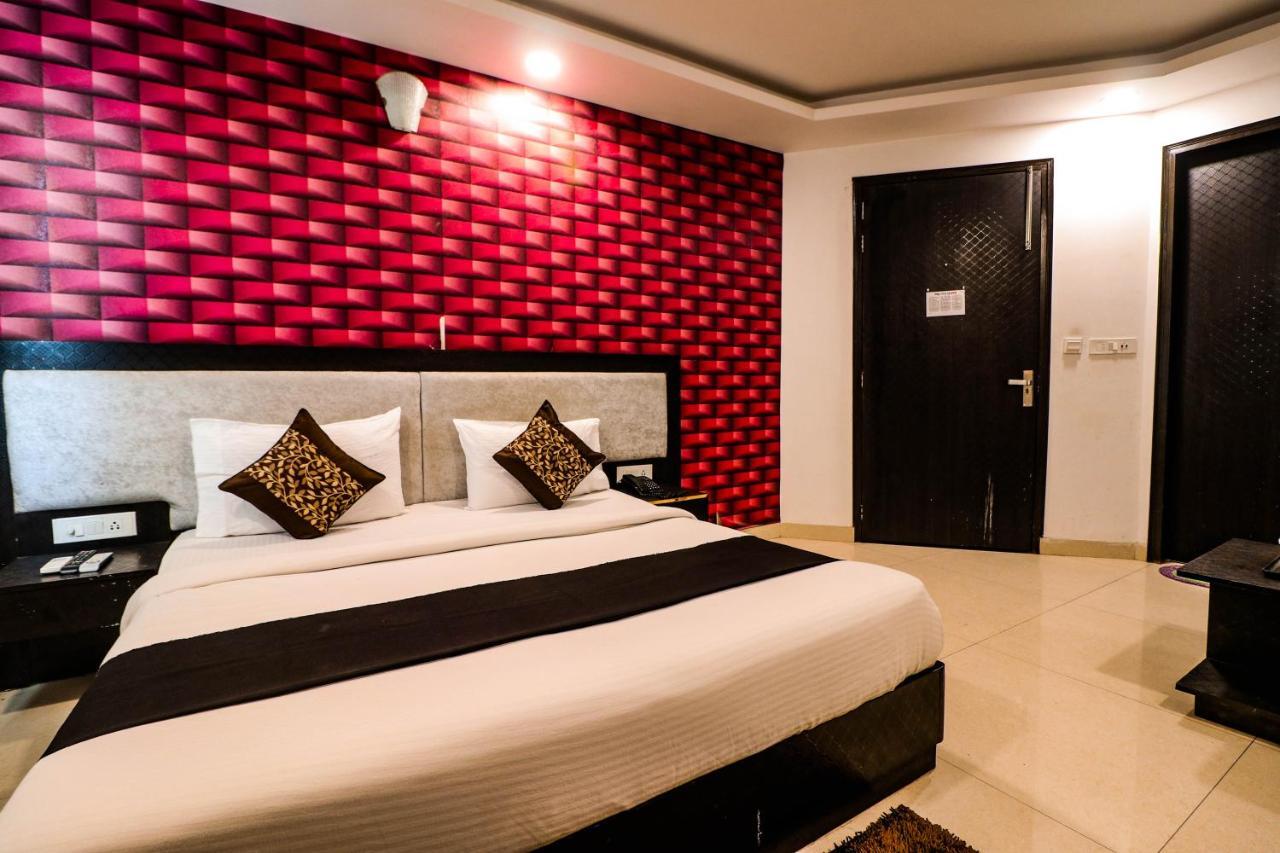 Hotel Olive Zone Near Delhi Airport นิวเดลี ภายนอก รูปภาพ