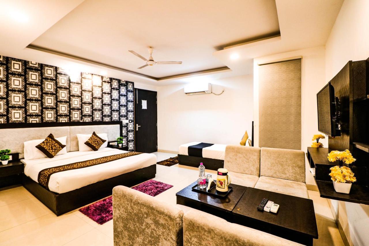 Hotel Olive Zone Near Delhi Airport นิวเดลี ภายนอก รูปภาพ